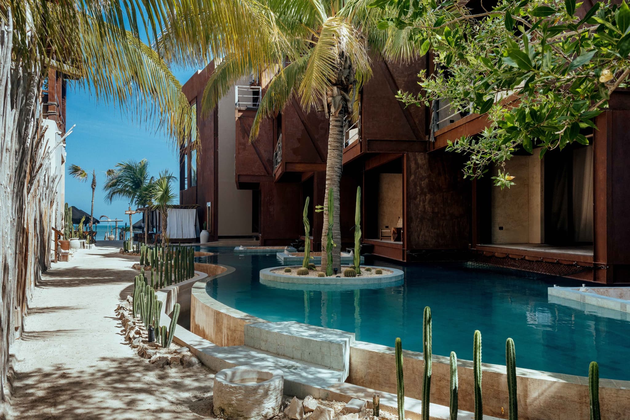 Awa, Holbox
