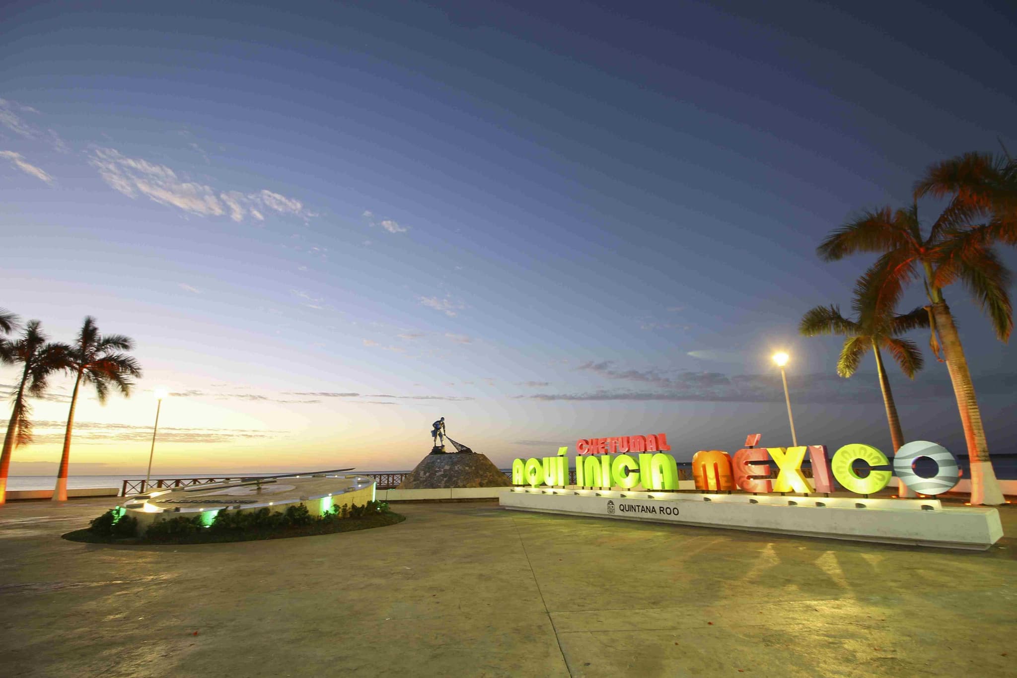 Chetumal's letters on the waterfront at dusk